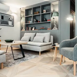 Apartment 8th Hill