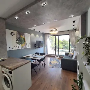 Apartment Cloud 6 -top Center,360° View,free Private Parking