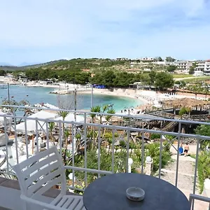 Emaar - Beachfront , Newly Renovated Bed & Breakfast